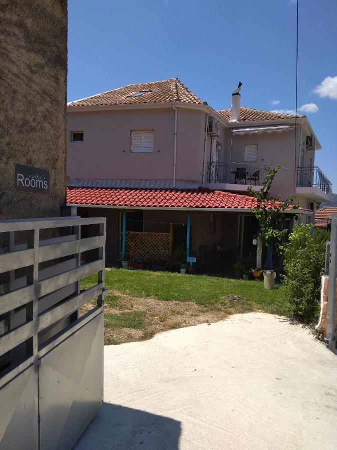 Valta'S Room 4 Palairos Exterior photo